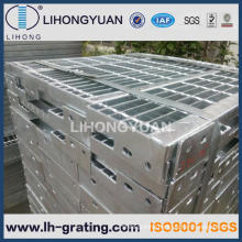 Steel Tread with Checkered Plate Nosing